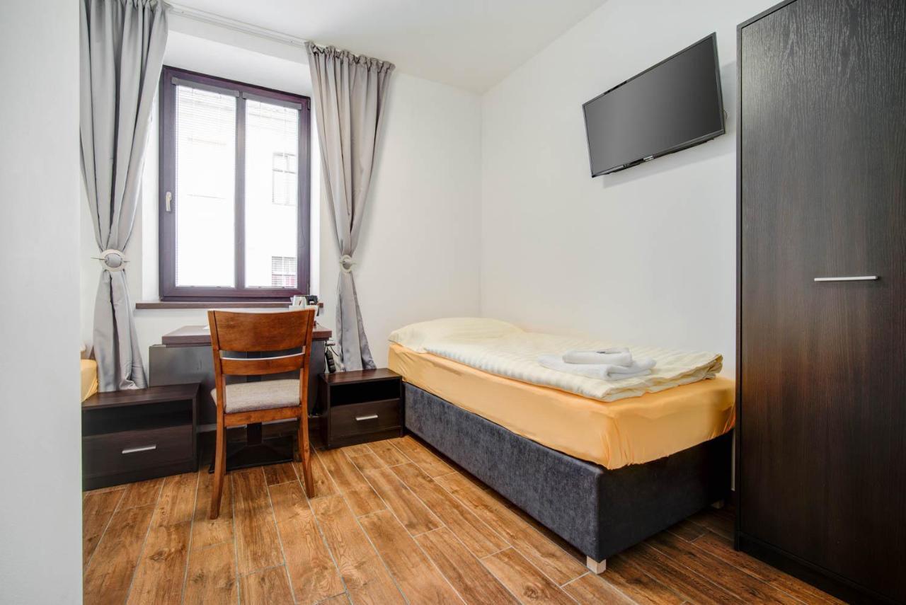 Penzion Kralovska Cesta Brno Exterior photo